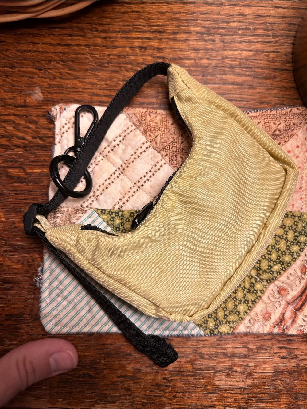 BAGGU Crescent Bag Charm - Butter Yellow -